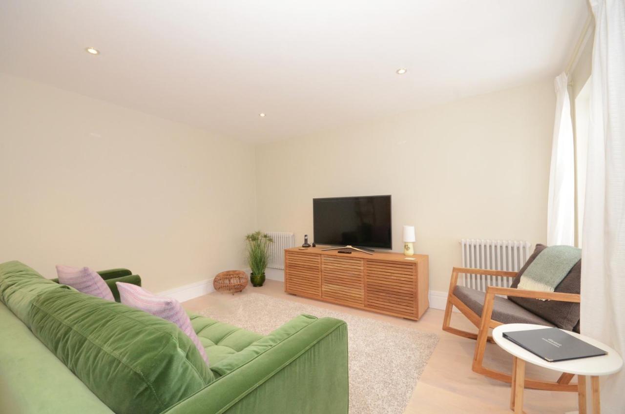 The Mews - 2 Bedroom Luxury, Spacious House With Free Parking 요크 외부 사진