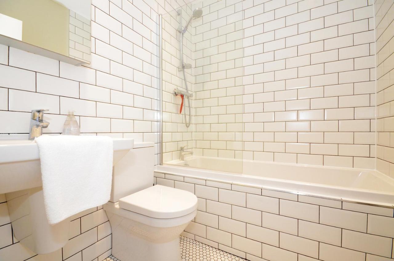 The Mews - 2 Bedroom Luxury, Spacious House With Free Parking 요크 외부 사진